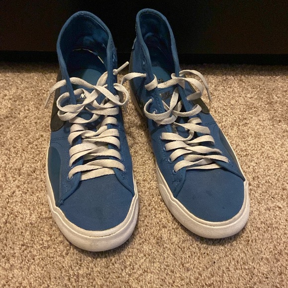 Nike Blazers - Picture 4 of 7